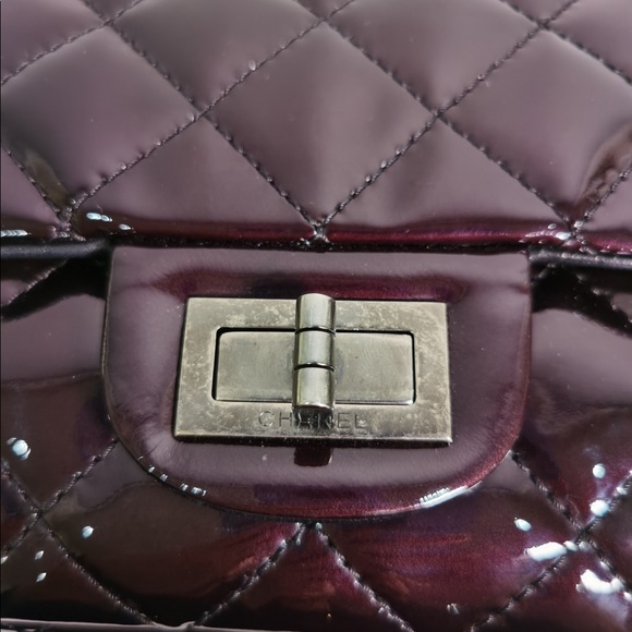 CHANEL Patent Quilted 2.55 Reissue 227 Flap - Picture 8 of 12